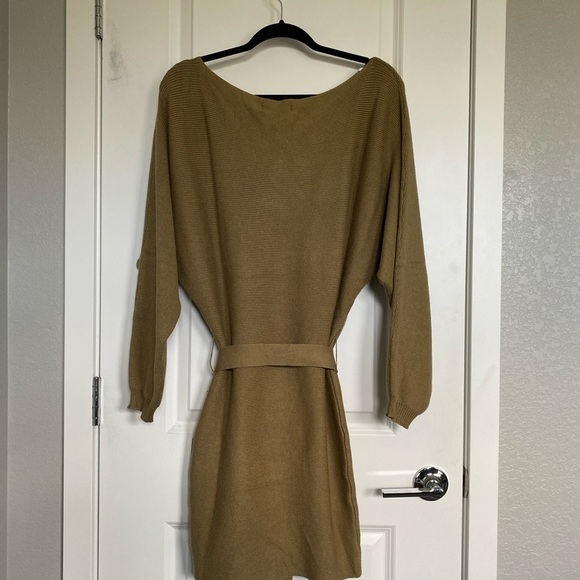 NWT LULUS Modern Comfort Olive Green Dolman Sleeve Mini Sweater Dress Small - Picture 10 of 12